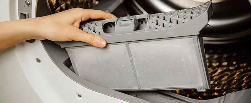 Signs Of A Clogged Dryer Lint Trap in San Fernando, California